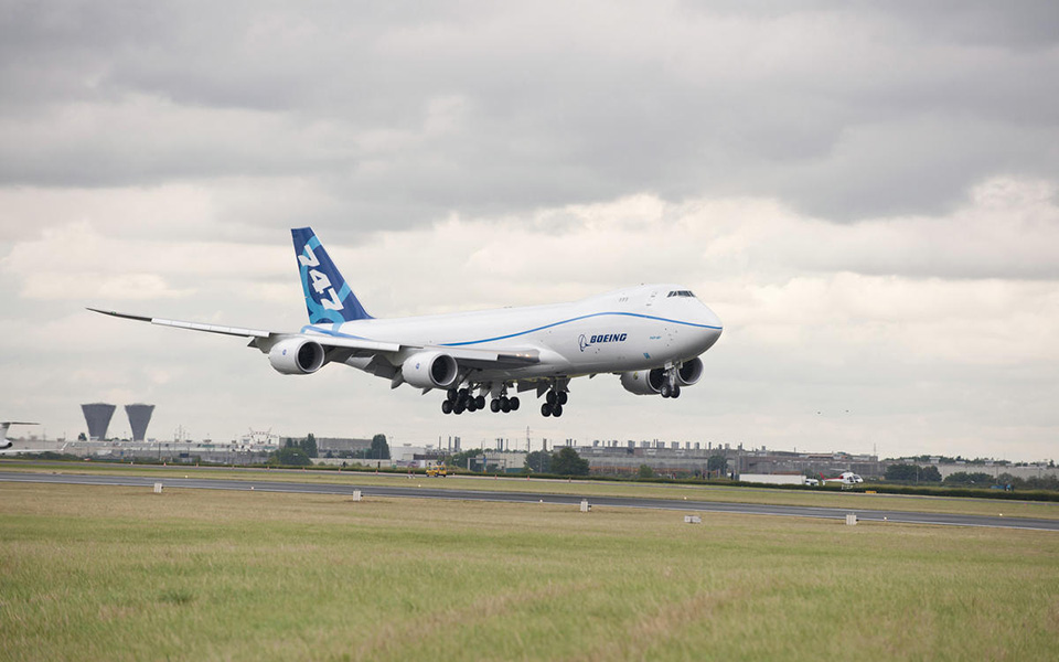 747-8I arrives at Paris Air Show