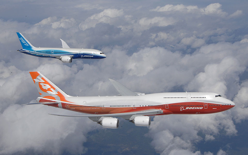 747-8i and 787 In flight